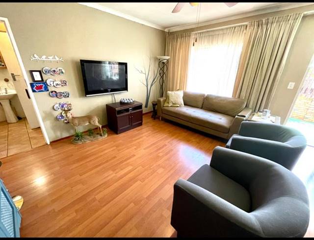 2 BEDROOM TOWNHOUSE FOR SALE IN RANT EN DAL